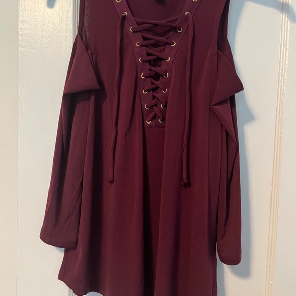 Cold-shoulder Lace Up Blouse - Picture 2 of 3